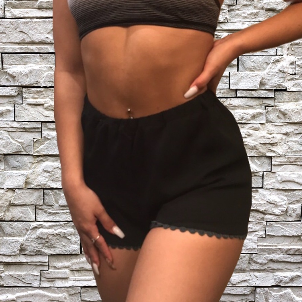 Brandy Melville Shorts 🖤